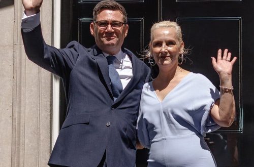 UK News | Burnham becomes 7th Prime Minister in a decade, names new cabinet